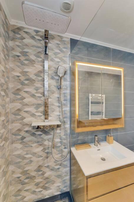 Le Kremlin-Bicêtre Duplex Moderne Cosy - Proche Porte D'Italie - Parking מראה חיצוני תמונה